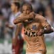 Com gols de Gabriel, Victor Ferraz e Carlos Sánchez, o Santos venceu o Fluminense, na Vila Belmiro, por 3 a 0