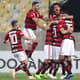 Flamengo venceu o Grêmio e segue na cola do Palmeiras. Veja a seguir mais foto da partida