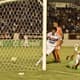 No detalhe, Gabriel Sara comemora um de seus três gols na estreia Copinha