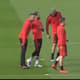 Mbappé mostra animação em treino do PSG