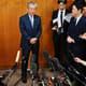Consternado, o presidente do comitê olímpico do Japão, Tsunekazu Takeda, acusado de corrupção, confirma aos jornalistas que irá deixar o cargo em junho (Crédito: CHARLY TRIBALLEAU / AFP)