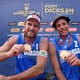 Alison e Álvaro com a medalha em Kuala Lumpur  (GettyImage/FIVB)