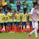 Jogadores comemoram o gol da Colômbia