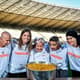 Funcionários e pacientes do Mário Penna, dona Sônia e Ludmila Ximenes, se unem ao Gigante da Pampulha contra o câncer
