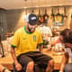 Neymar - Moldes para calçada da fama do Maracanã