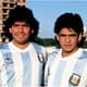 Diego Maradona ao lado do irmão, Hugo