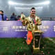 Jadson Cristiano comemorando a Copa da China pelo Shandong Taishan