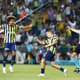 Fenerbahçe x Slovácko - Willian Arão e Emre Mor
