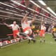 Figo entra no Guiness com futebol em gravidade zero