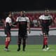 Rafinha (esq.) conversa com Luan e Léo - São Paulo x Avaí - Brasileirão - Campeonato Brasileiro