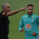Tite e Neymar - Treino da Seleção Brasileira
