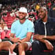 Stephen-Curry-Chris-Paul-1-aspect-ratio-512-320