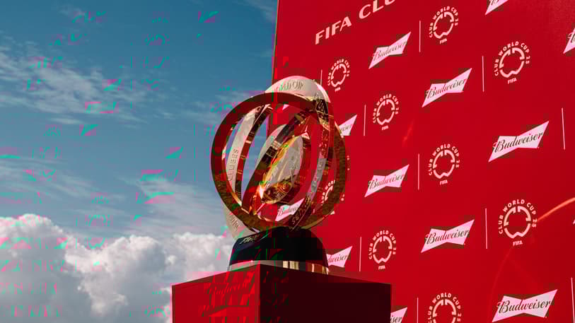 Troféu que será entregue ao campeão do Mundial de Clubes (Foto: Divulgação/Budweiser)