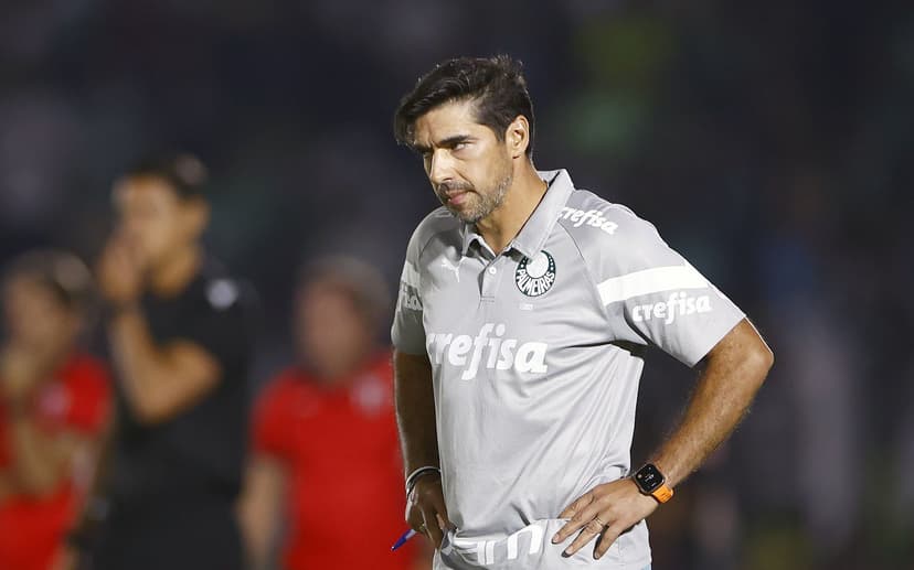 DESEMPENHO ABAIXO! Abel Ferreira lamenta desempenho e jogo parado contra o San Lorenzo.