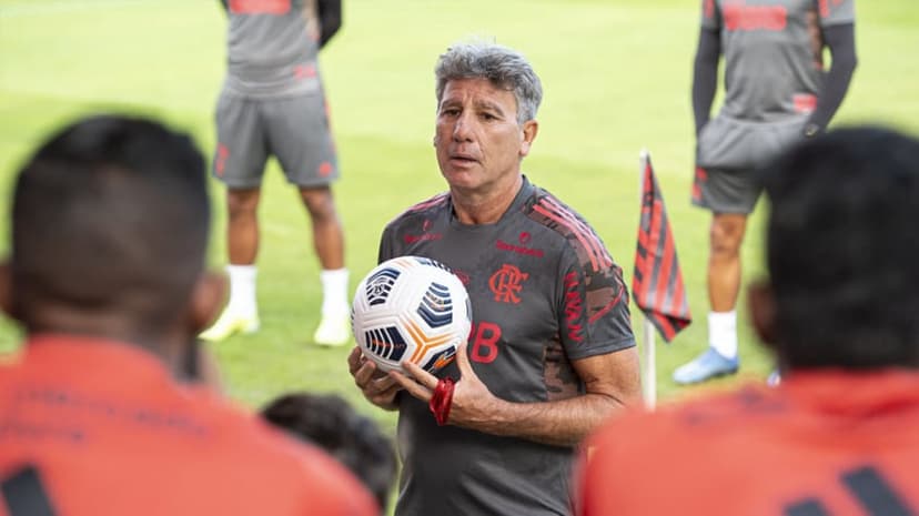 Flamengo se reapresenta para jogo da Libertadores e segue com