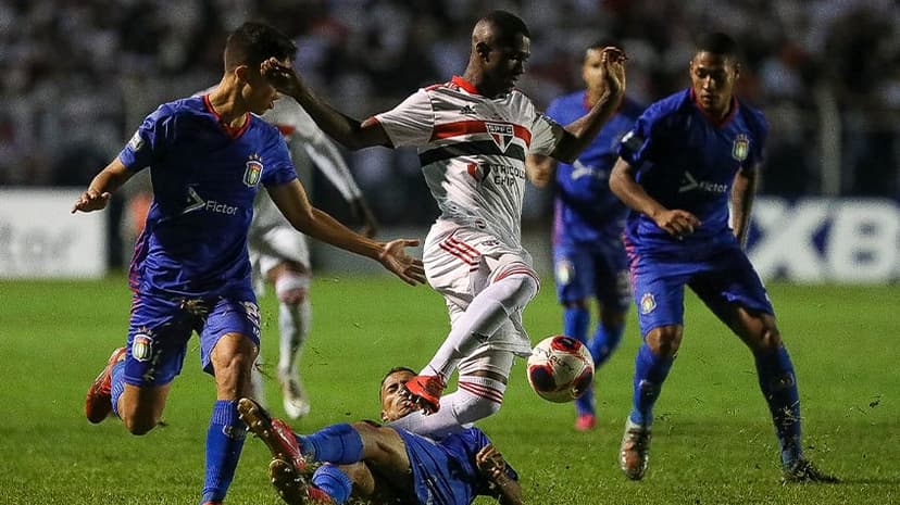 São Paulo vence o São Caetano por 3 a 0 e garante vaga nas oitavas de final  da Copinha - Lance!