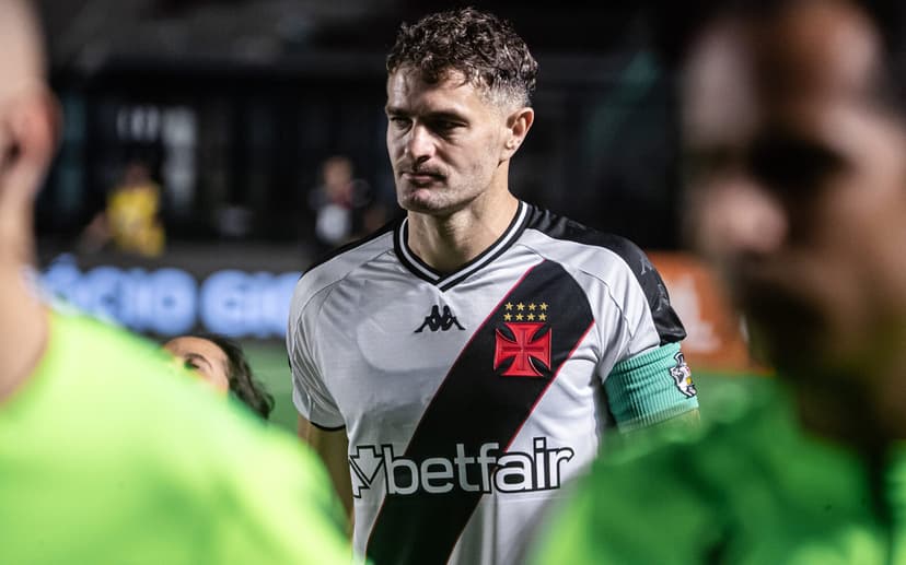 DUELO CRUCIAL! Vegetti alerta para importância de duelo Corinthians x Vasco no Brasileirão