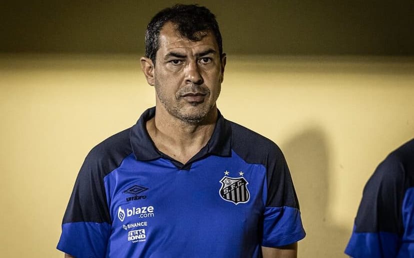 PARA O RIVAL! Santos negocia contratação de atacante do Corinthians