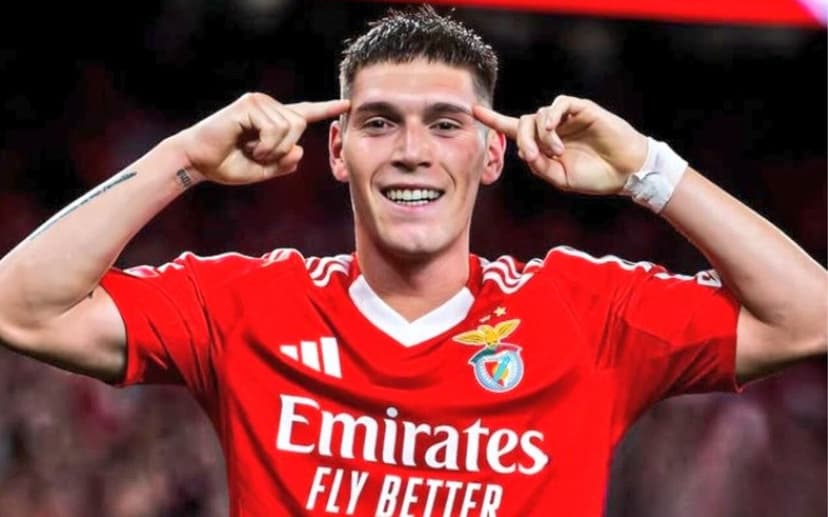 NEGOCIAÇÃO COM ROLLHEISER! Meia quer jogar no Corinthians? Negociação com Benfica é revelada
