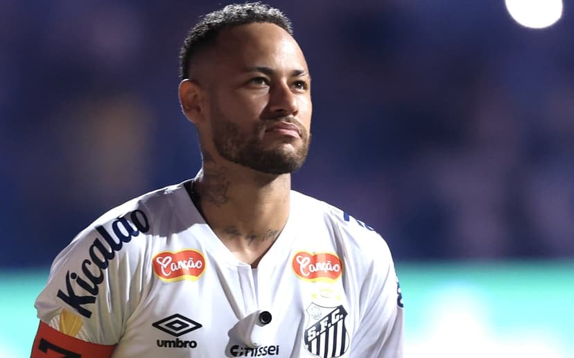 Pai de Neymar abre o jogo sobre permanência de atacante no Santos