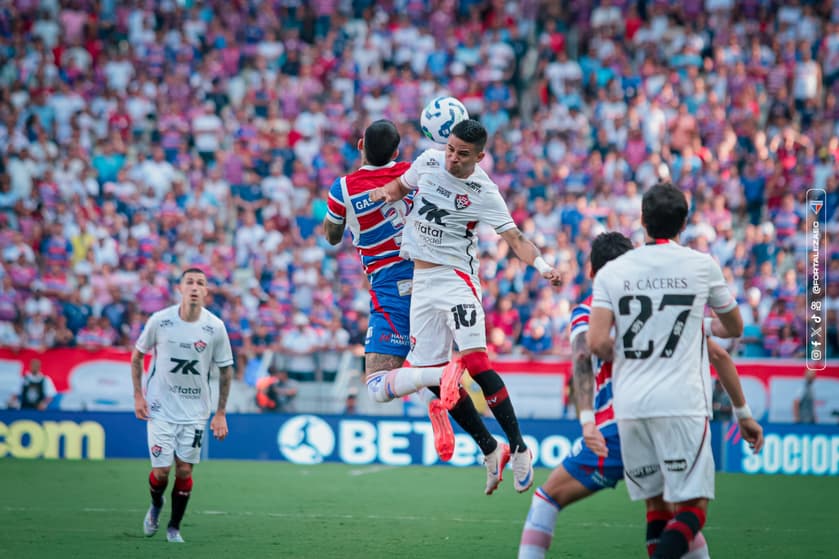 Partida entre Fortaleza e Vitória, pelo Brasileirão (Foto: Mateus Lotif/Fortaleza EC)