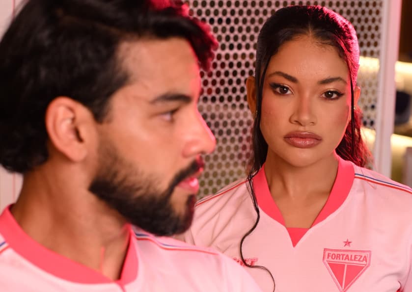 Fortaleza lançou um uniforme para o Outubro Rosa (Foto: Cleyton Saldanha/Volt Sport)