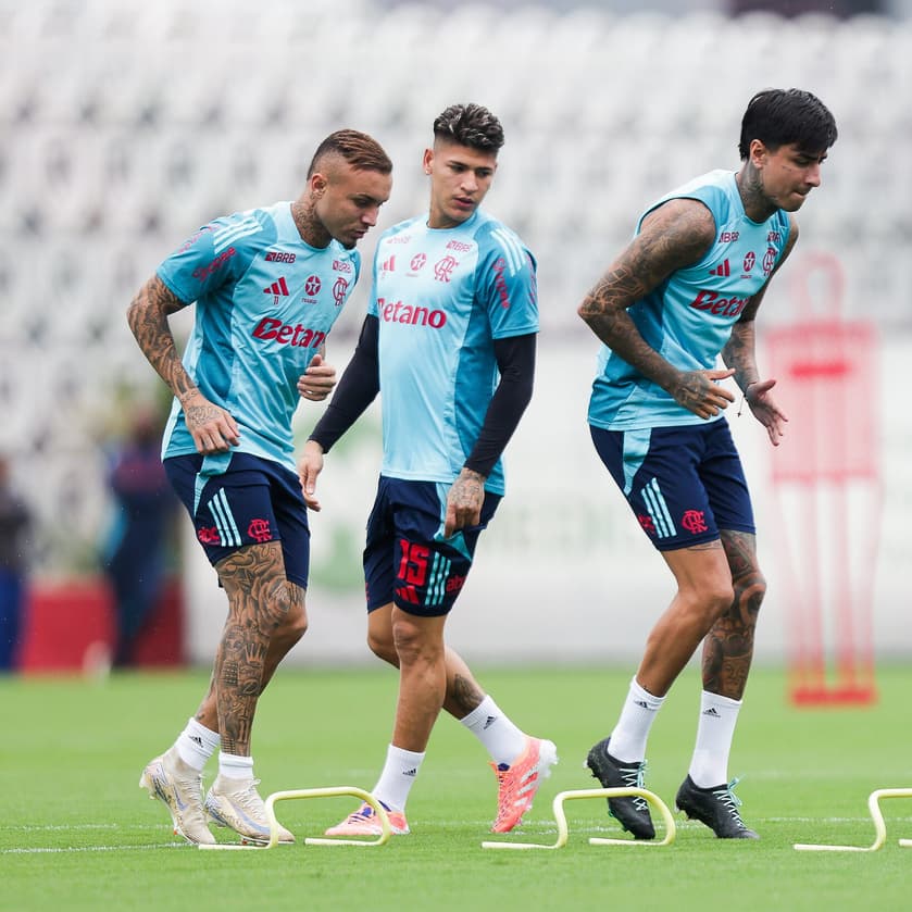 Pulgar participa de treino do Flamengo nesta quinta-feira (9) (Foto: Gilvan de Souza/Flamengo)