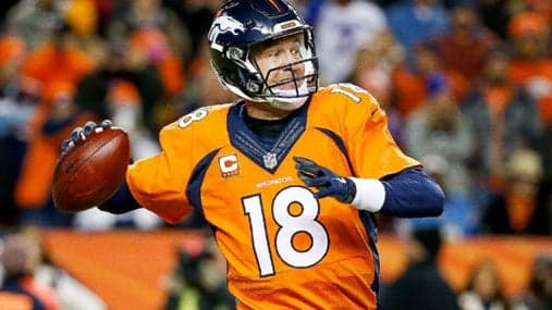Peyton Manning em ação pelo Denver Broncos (Foto: AFP)