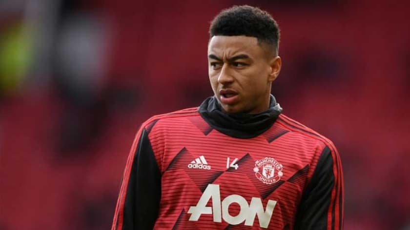 Jesse Lingard, aquecendo antes de jogo pelo Manchester United (Foto: Divulgação/AFP)