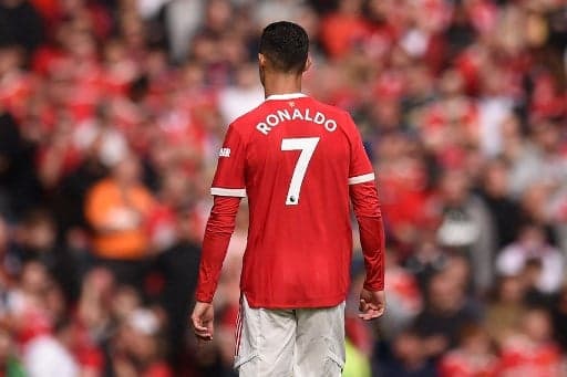 Cristiano Ronaldo utilizava a camisa n°7 no Manchester United (Foto: OLI SCARFF / AFP)