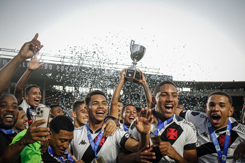 53048784358_190f2259cd_h