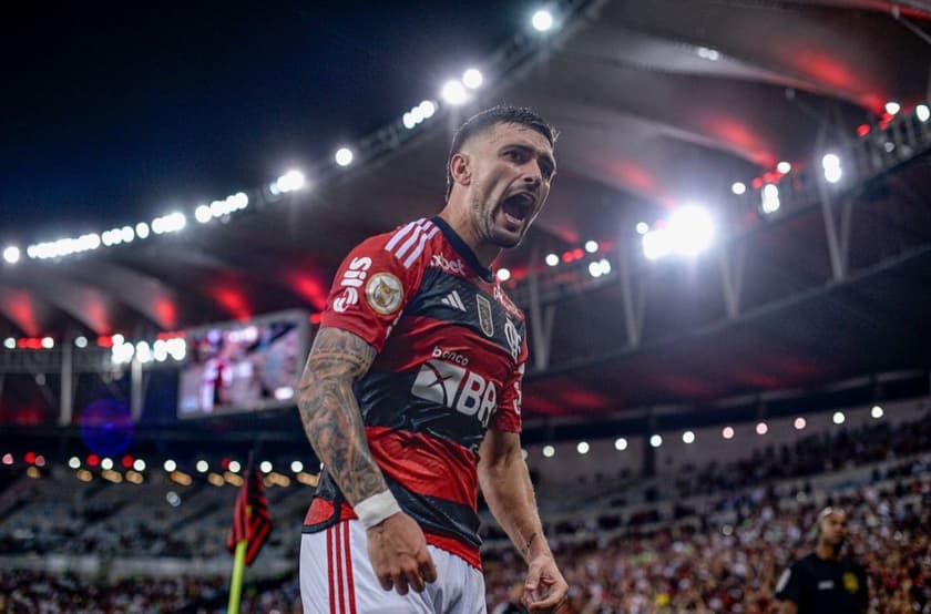 Arrascaeta comemora gol do Flamengo contra o Red Bull Bragantino. Foto: Marcelo Cortes - CRF
