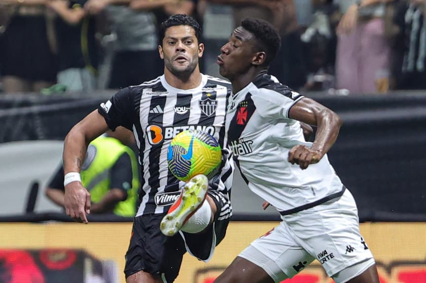 Eliminação do Vasco na Copa do Brasil levantou onda de críticas a Pedrinho (Foto: Gilson Lobo/AGIF)