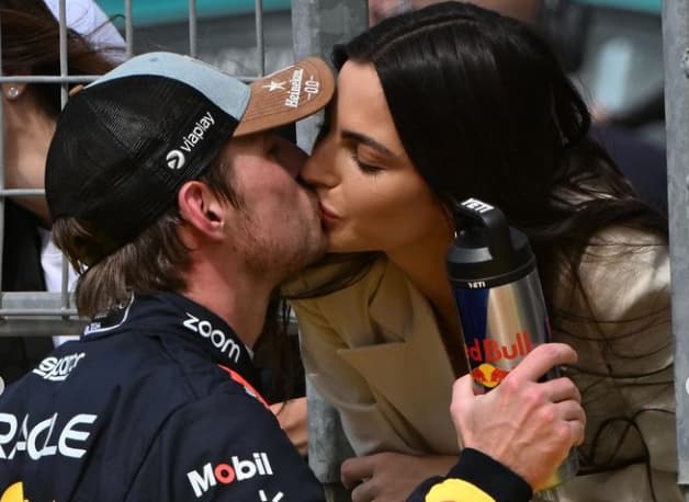 Kelly Piquet é namorada de Max Verstappen