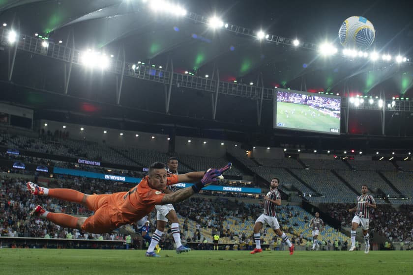 Fábio, goleiro do Fluminense, durante partida contra o Fortaleza pelo Brasileirão de 2024. (Foto: Jorge Rodrigues/AGIF)