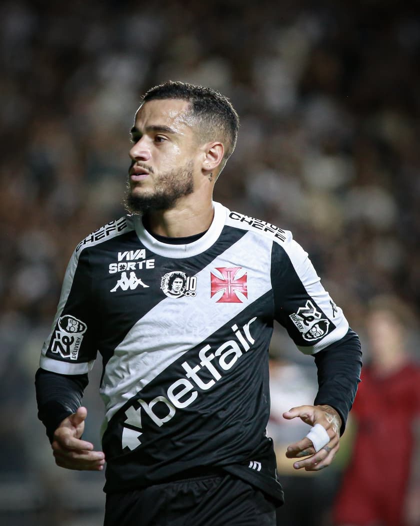 Coutinho sofreu o pênalti em Vasco x Atlético-MG