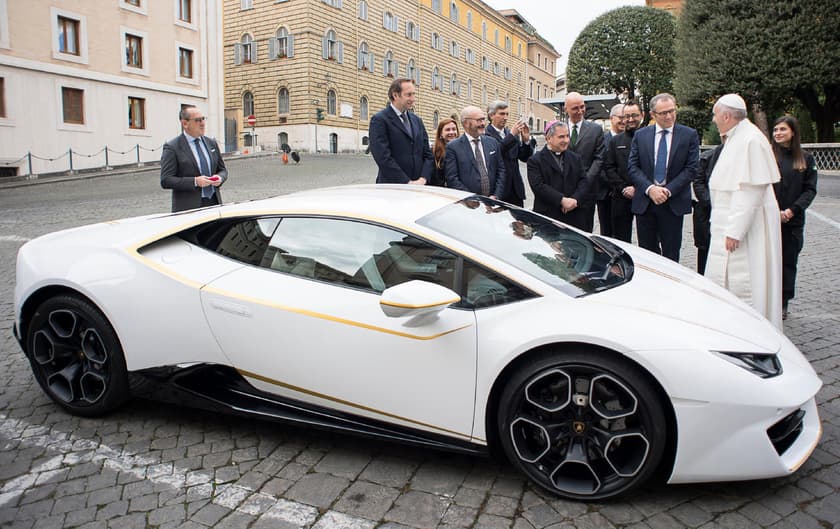 lamborghini-do-papa-francisco