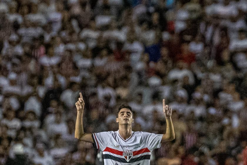 São Paulo se classificou para as oitavas de final da Copa do Brasil após eliminar o Náutico (Foto: Rafael Vieira/AGIF)