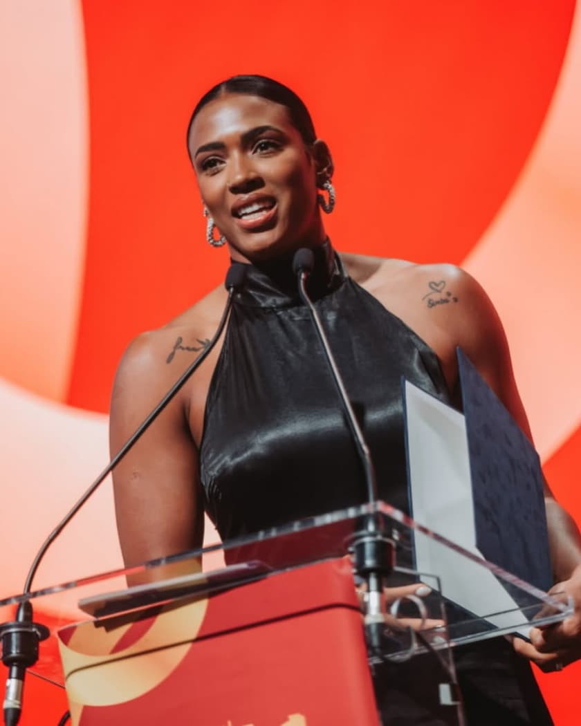 Tamires amparou atleta adversária lesionada durante partida