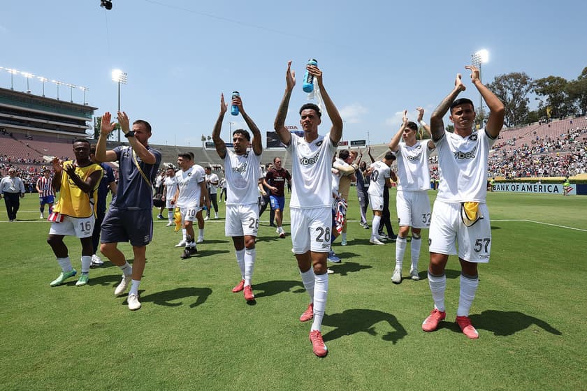 Time do Botafogo comemorando a classificçaão no Mundial (Foto: Vítor Silva/Botafogo)