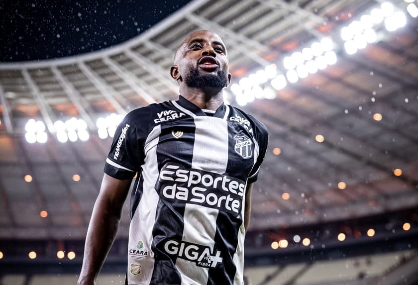 Dieguinho, do Ceará, em partida contra o Fortaleza (Foto: Gabriel Silva/Ceará SC)