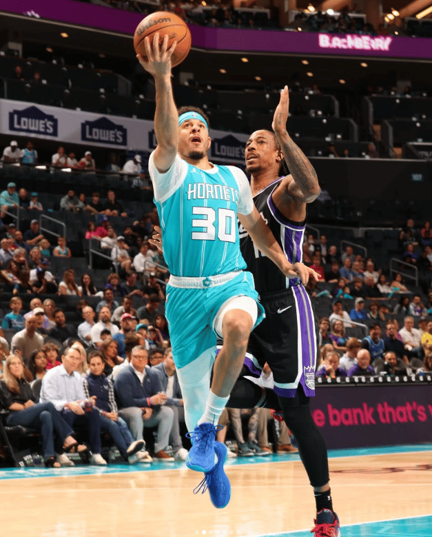 Seth Curry pela equipe do Charlotte Hornets (Foto: Reprodução / Instagram)