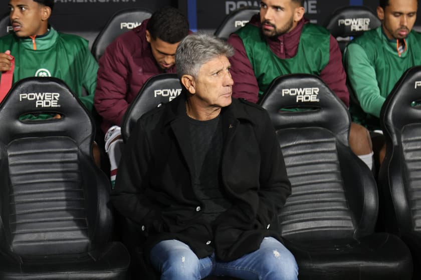 Renato Gaúcho à beira do campo durante Fluminense x Lanús, pela Sul-Americana (Foto: Marcelo Gonçalves/ Fluminense FC)