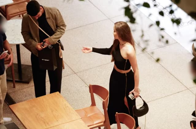 Flaco López, atacante do Palmeiras, e Anna Livya Padilha são flagrados em jantar romântico (Foto: Amauri Nehn)