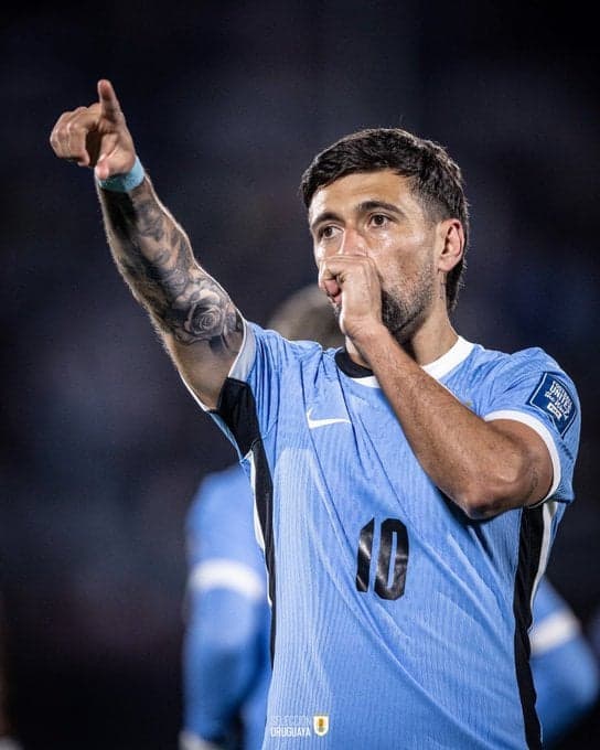 Arrascaeta, do Flamengo, durante partida do Uruguai (Foto: Divulgação/Uruguai)
