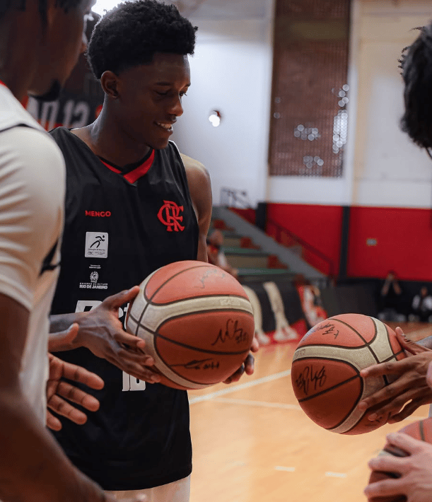 Jogadores do Flamengo em treino aberto no Rio de Janeiro (Foto: Paula Reis / Flamengo)