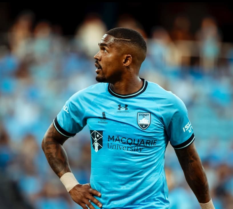 Douglas Costa em ação pelo Sydney FC (Foto: Reprodução / Instagram)