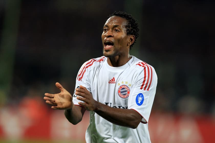 Zé Roberto em ação pelo Bayern de Munique