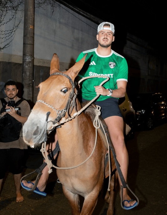 Jon Vlogs é presidente do Capim FC, equipe da Kings League Brasil (Foto: Reprodução / Instagram)
