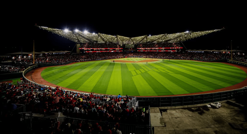 O Estádio Alfredo Harp Helú é a casa oficial dos Diablos Rojos del México, a equipe mais tradicional da Liga Mexicana de Beisebol (Foto: Reprodução / Instagram)